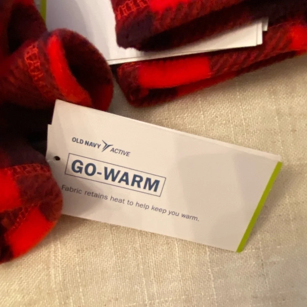 Red and Black Buffalo Plaid Fleece Gloves